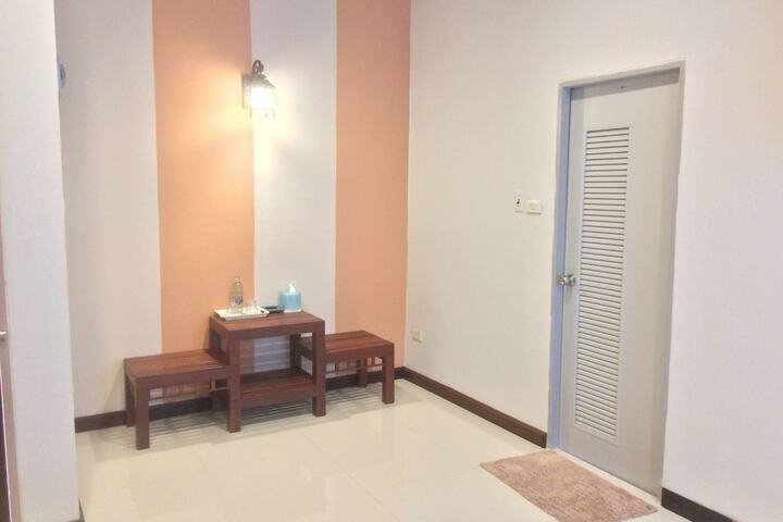Room 3 of 20
