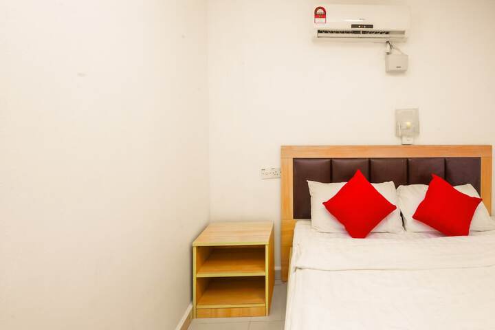 Room 14 of 19