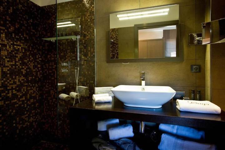 Bath Interior