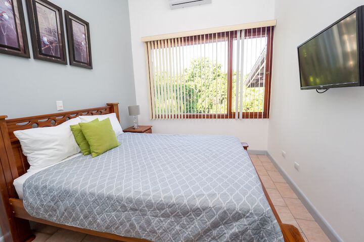 Room 10 of 60
