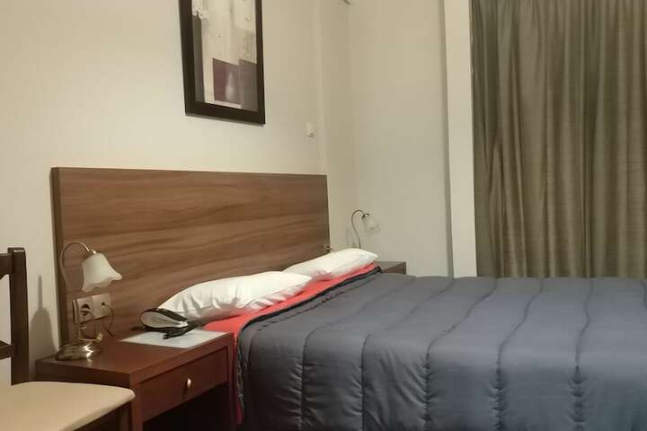 Room 33 of 59