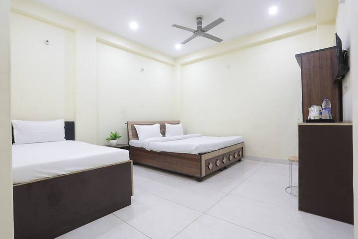 Room 14 of 30