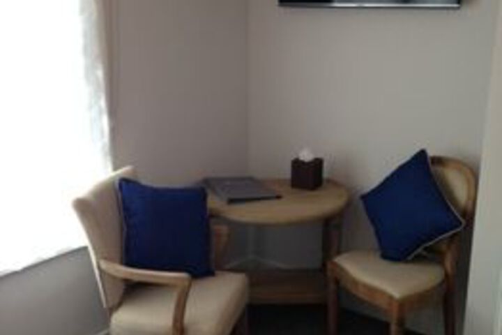 Room 10 of 12