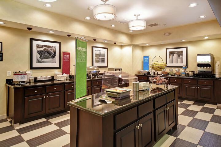 Breakfast area