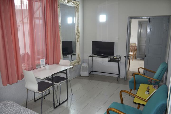 Room 6 of 50