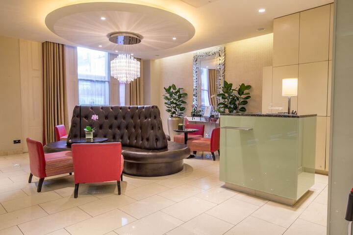 Entrance & Lobby