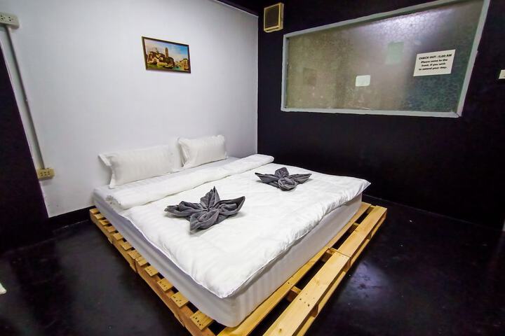 Room 14 of 44