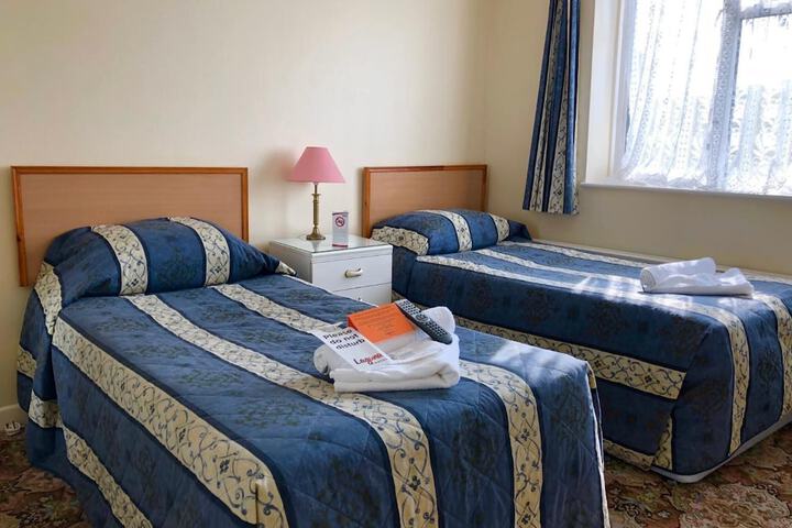 Room 8 of 37