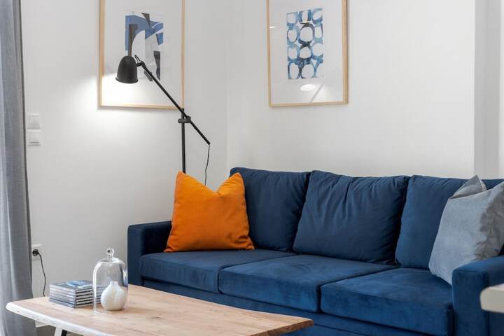 Bright n Tender apt for 4 Guests