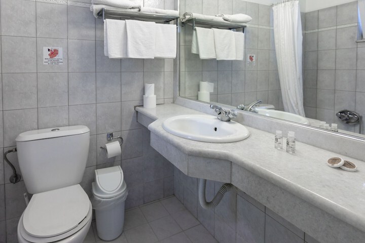 Clean Restrooms
