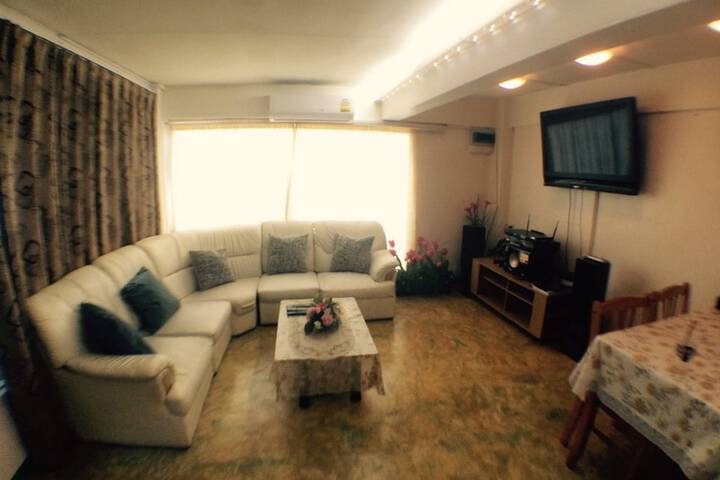 Room 14 of 18