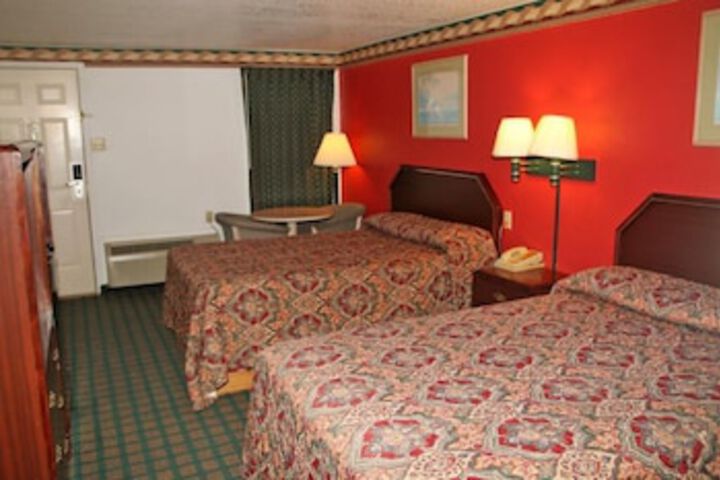 Room 13 of 30
