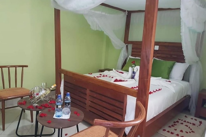 Room 5 of 42