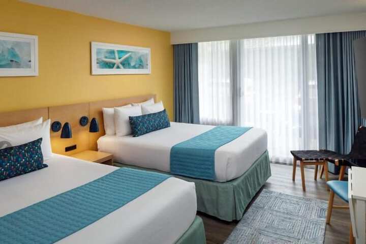 2 Queen Beds (1 of 4)