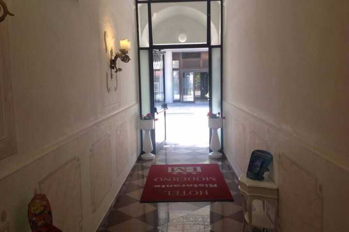 Hotel 2 of 63