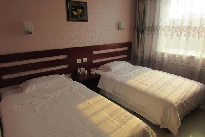 Room 2 of 4