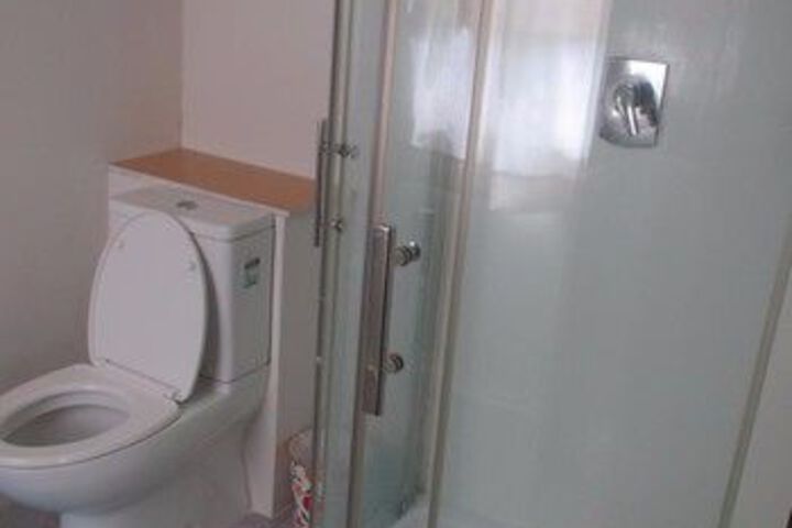 Room 16 of 28