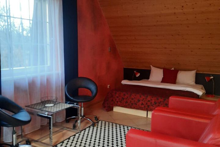 Room 6 of 39