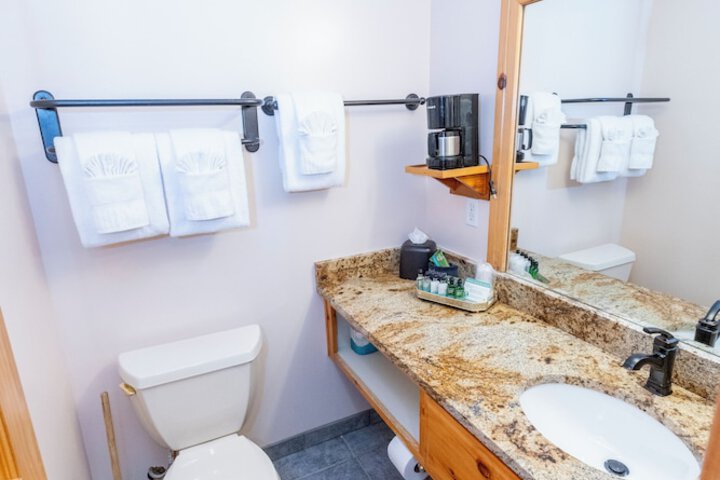 Bathroom sink