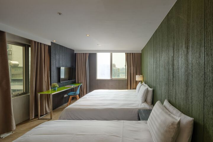 Room 46 of 79