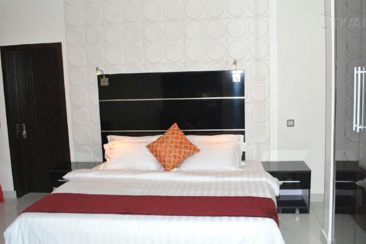 Room 5 of 26
