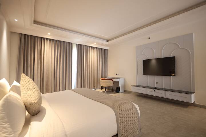 Room 21 of 43