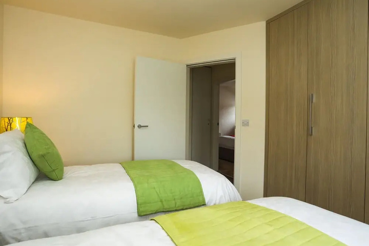 Room 2 of 19