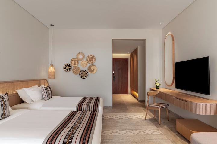 Room 4 of 50