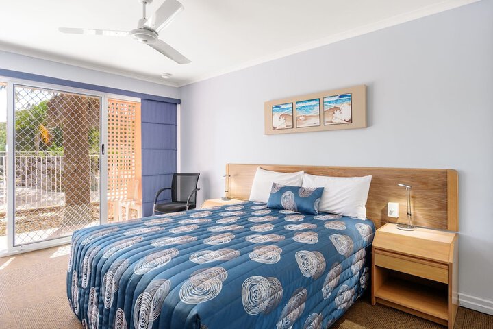 Room 5 of 17