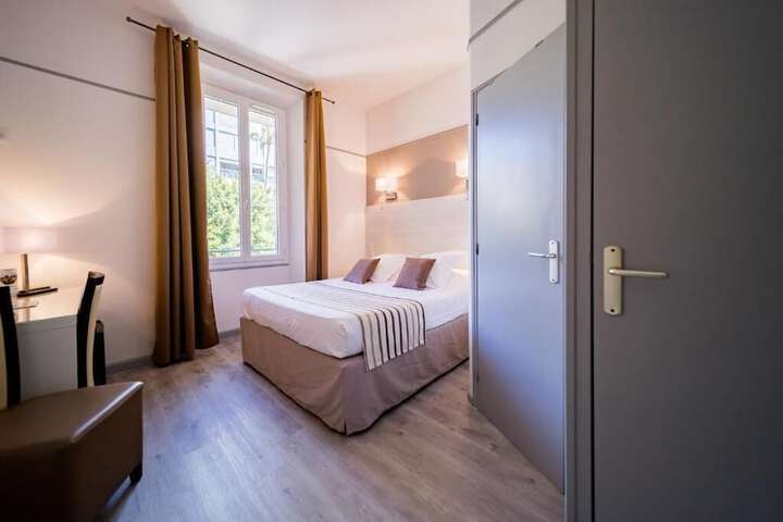 Room 16 of 63