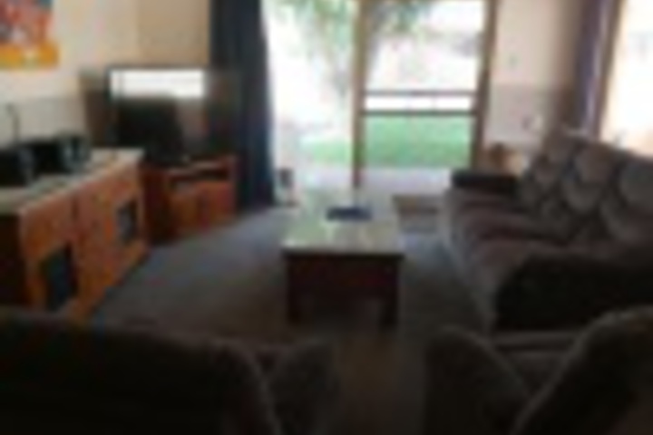 Room 76 of 348