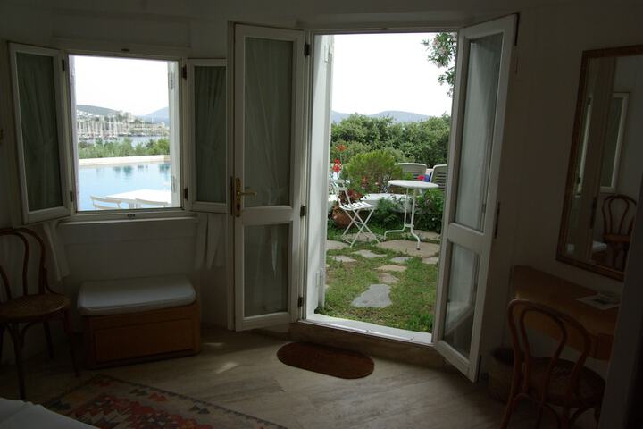 Room 7 of 26