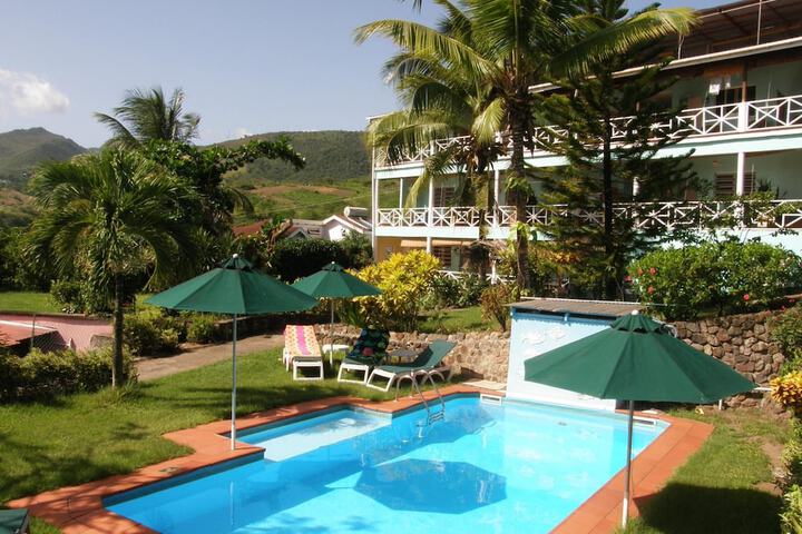 Pool Hotel