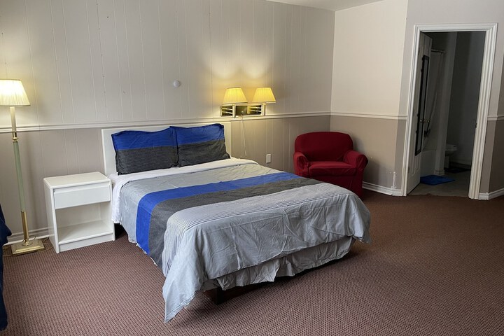 Room 8 of 30