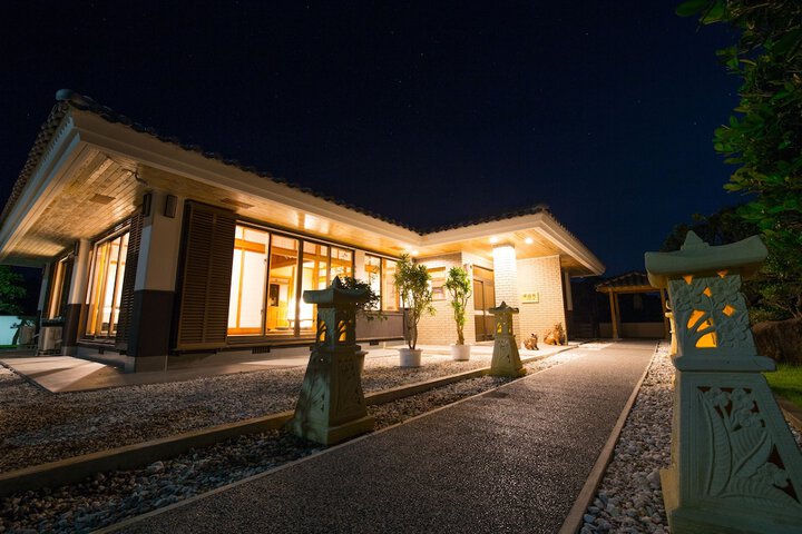 Hotel Exterior 14 of 22