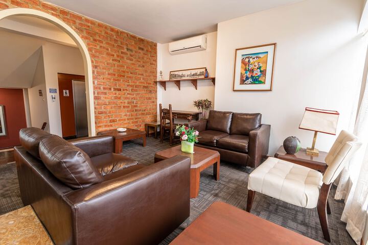 Guest Lobby