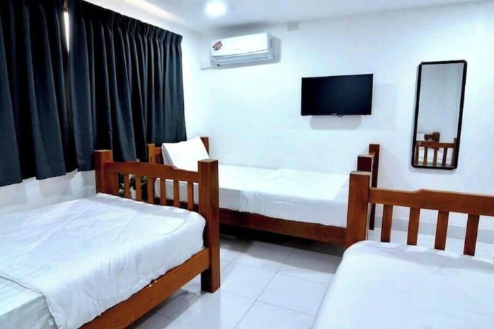 Room 17 of 44