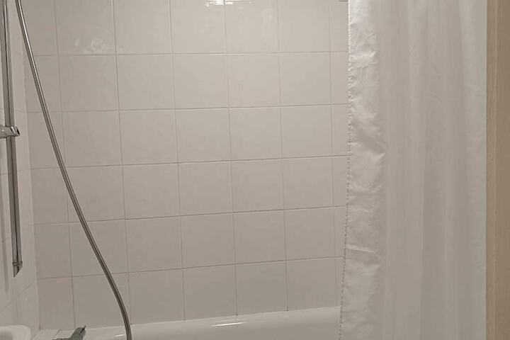 Room 204 of 283