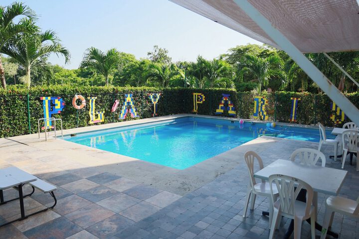 Pool 53 of 91