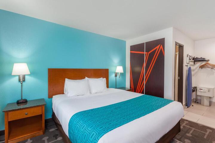 2 Queen Beds (4 of 7)
