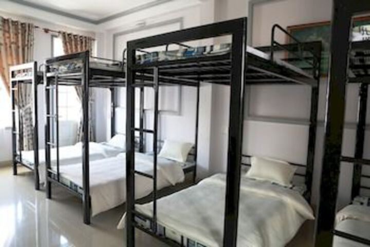 Room 4 of 5