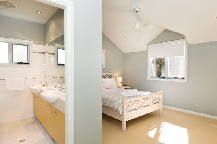 Room 7 of 31