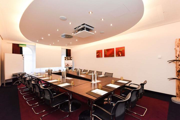 Business Center 134 of 145