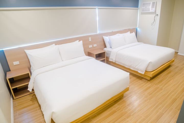 Room 10 of 47