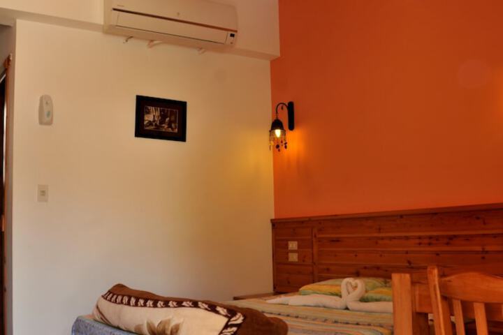 Room 5 of 32