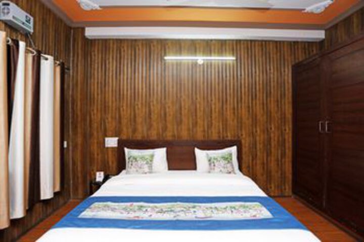 Room 10 of 23