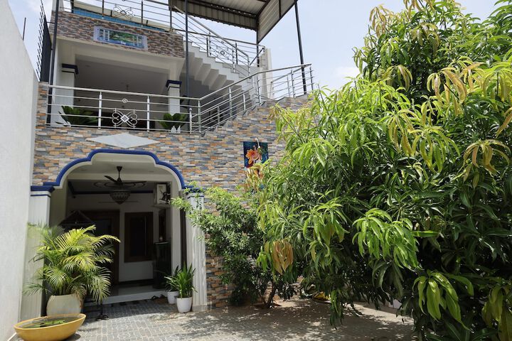 Nivaa Stays in Vanur