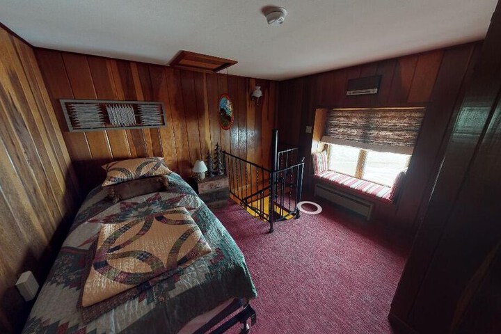 Room 16 of 49