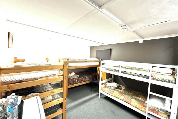 Room 36 of 180