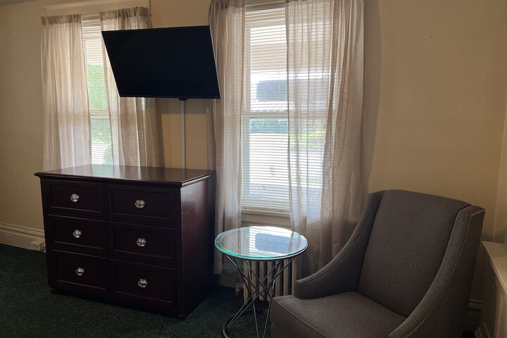 1 Queen Bed (15 of 45)